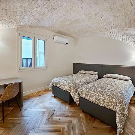 Centralissimo Due Passi Dal Duomo Per Gruppi Lejlighed Firenze